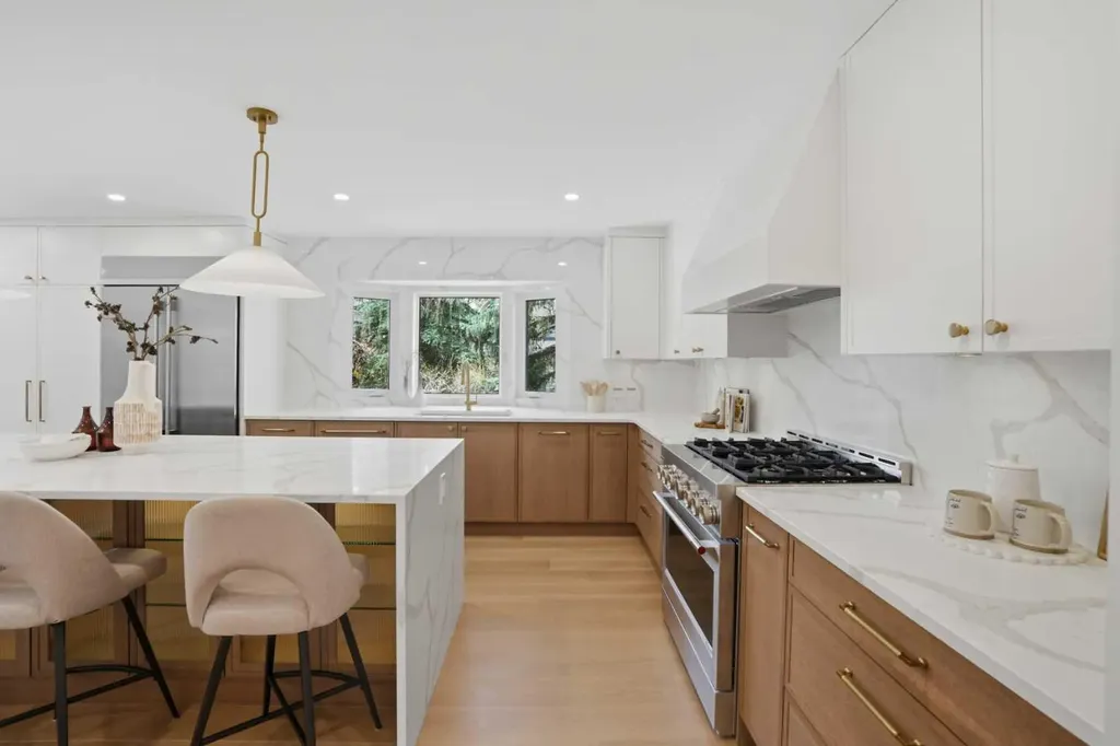 119 Canterville Road SW Calgary AB T2W 4R2