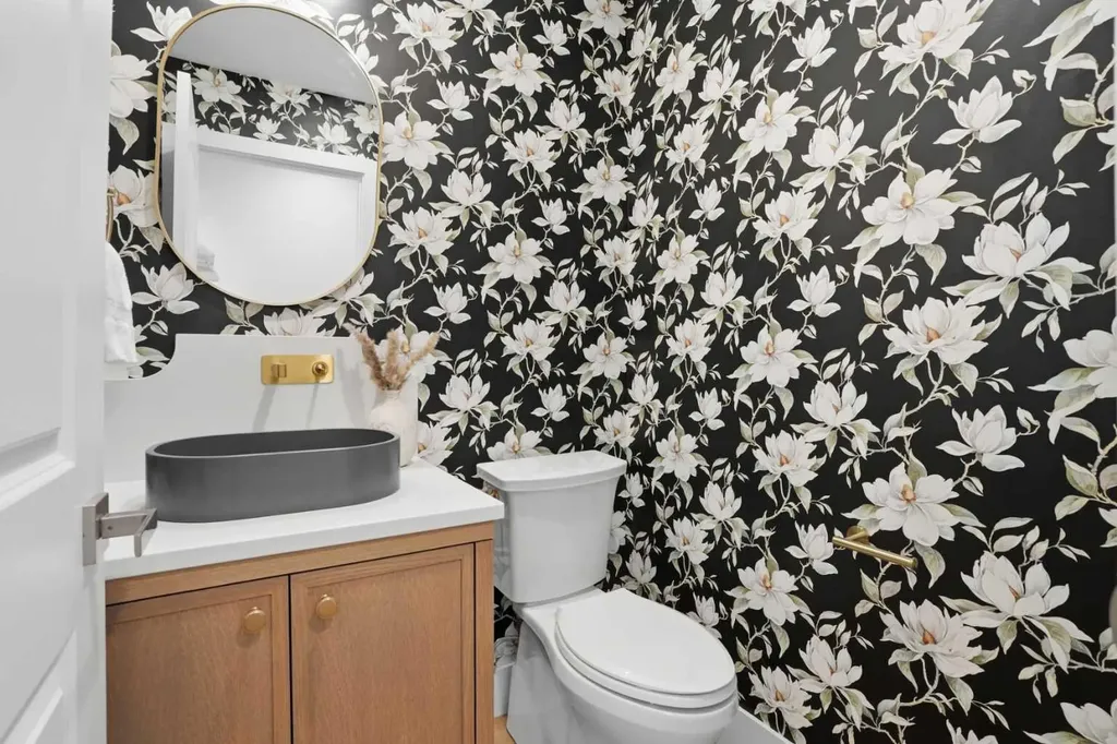 119 Canterville Road SW Calgary AB T2W 4R2