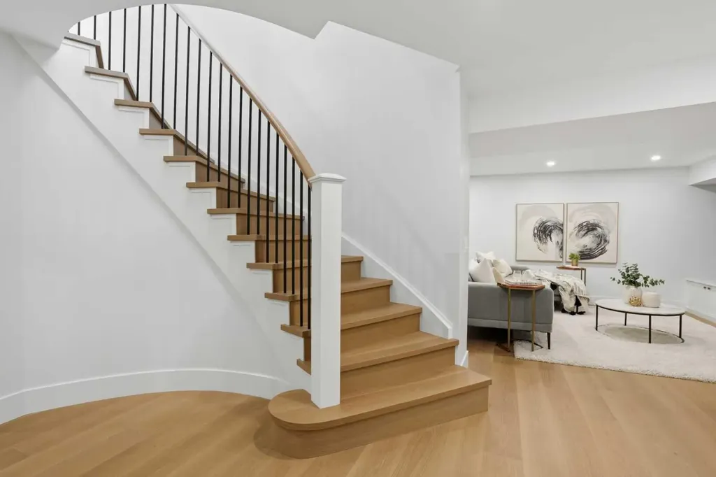 119 Canterville Road SW Calgary AB T2W 4R2