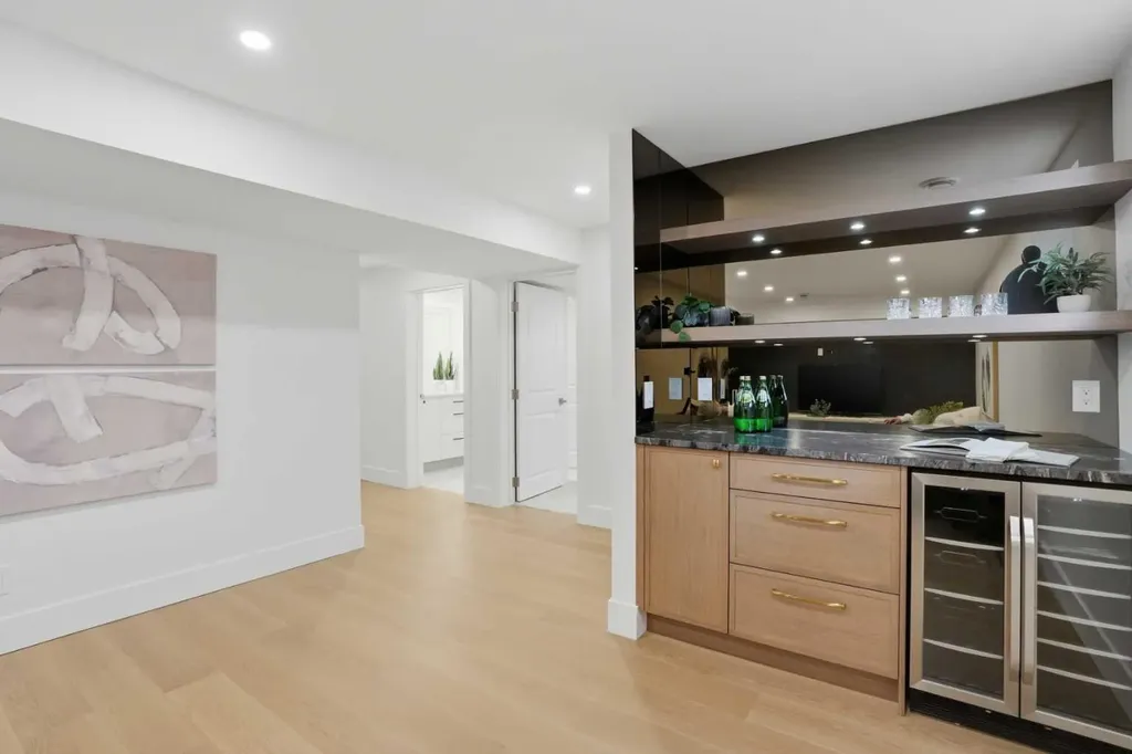 119 Canterville Road SW Calgary AB T2W 4R2