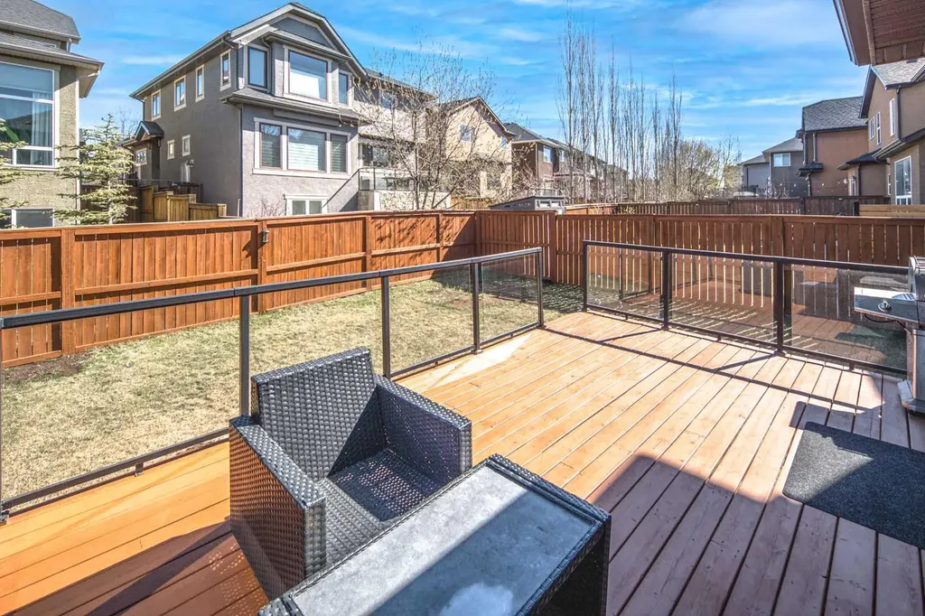 10 Aspenshire Place SW Calgary AB T3H 0P6