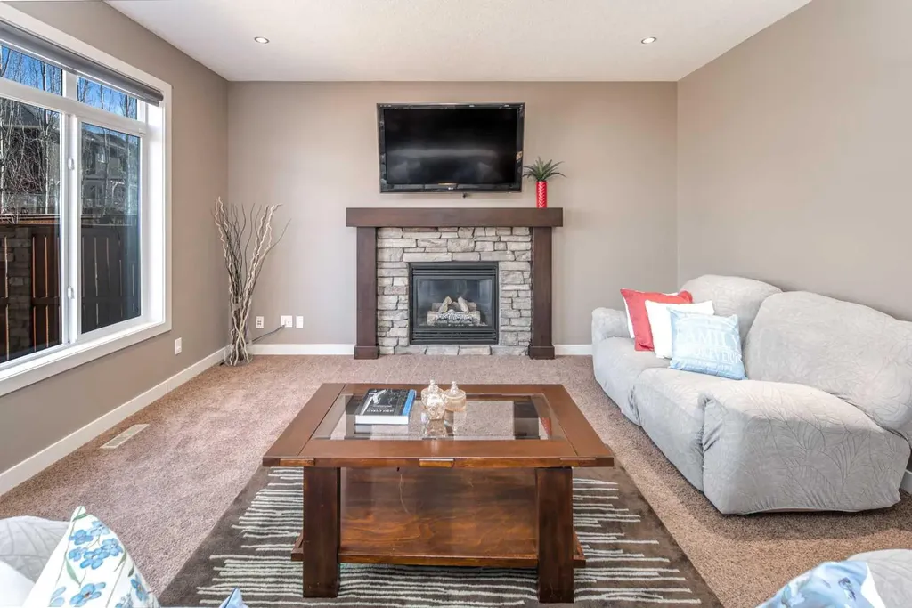 10 Aspenshire Place SW Calgary AB T3H 0P6