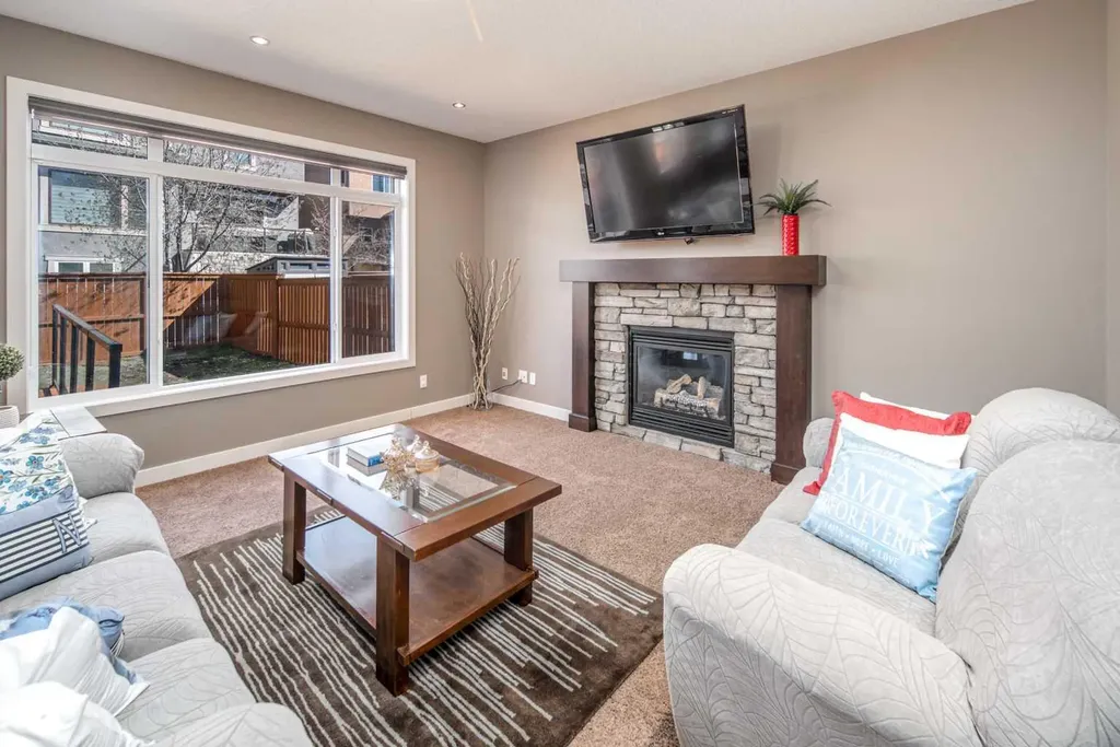 10 Aspenshire Place SW Calgary AB T3H 0P6