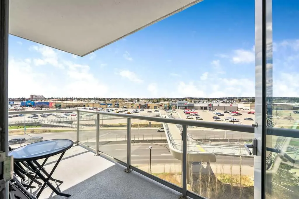 55 Spruce Place SW Calgary AB T3C 3X5