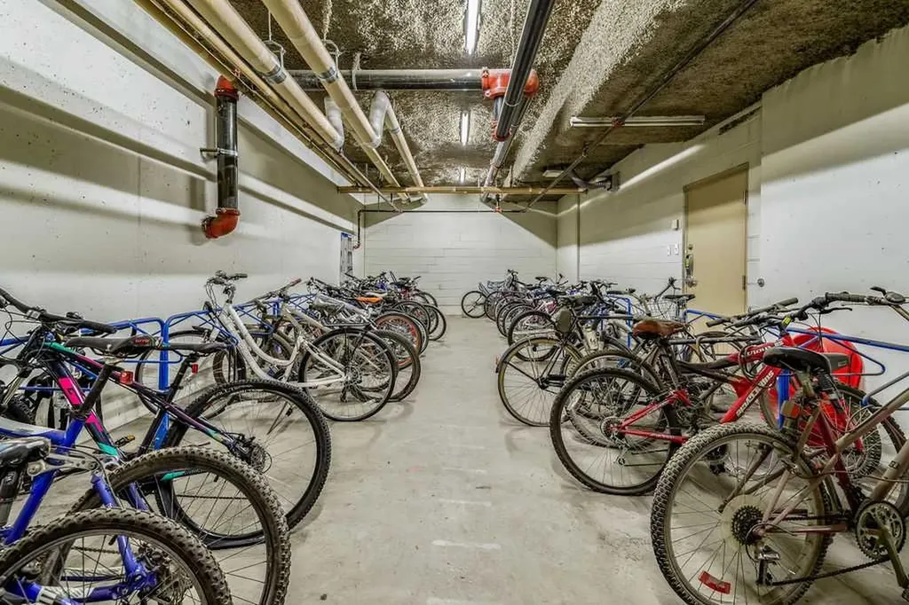 55 Spruce Place SW Calgary AB T3C 3X5