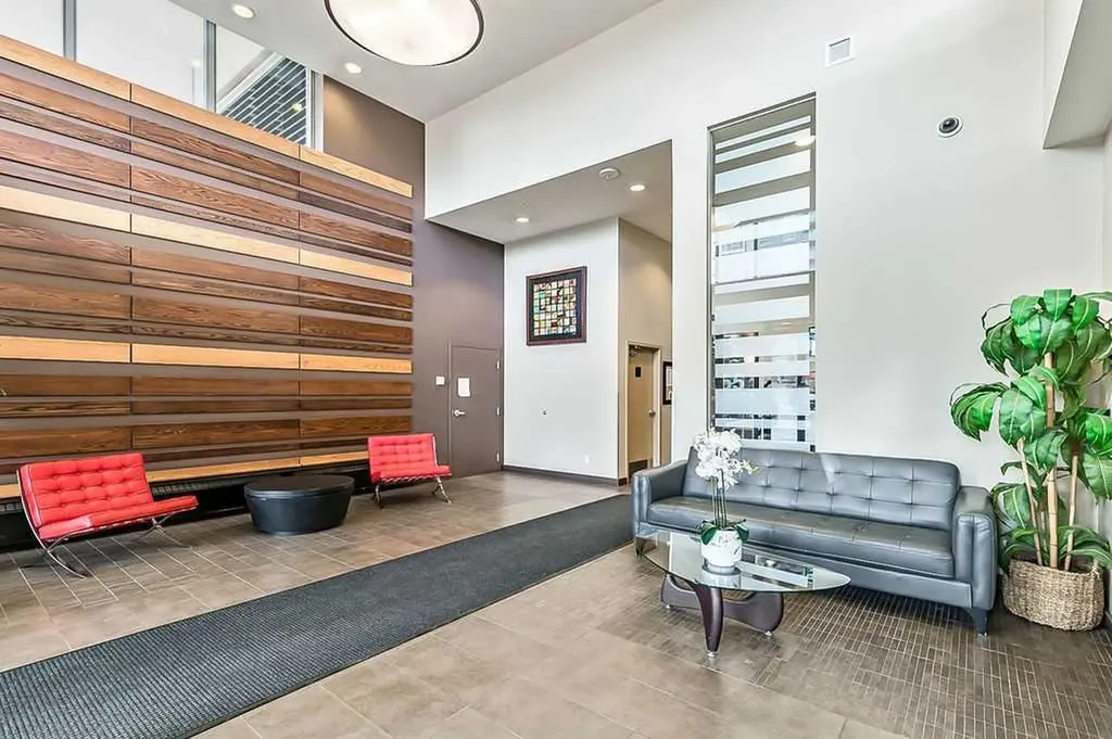 55 Spruce Place SW Calgary AB T3C 3X5