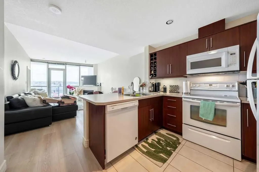 55 Spruce Place SW Calgary AB T3C 3X5