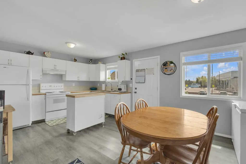 4929 Womacks Road Blackfalds AB T0M 0L1