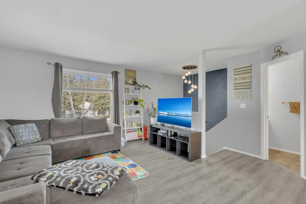 4929 Womacks Road Blackfalds AB T0M 0L1