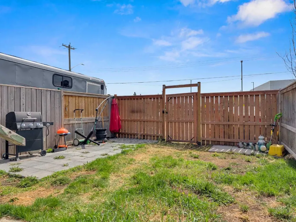 4929 Womacks Road Blackfalds AB T0M 0L1