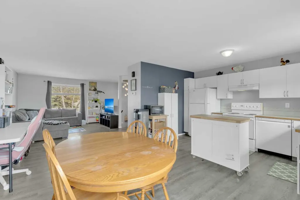 4929 Womacks Road Blackfalds AB T0M 0L1