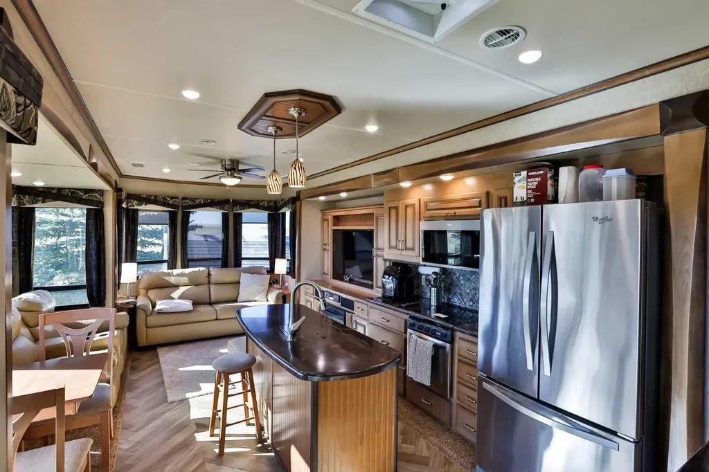 18 King Fisher Lane Rural Vulcan County AB T0L 2B0