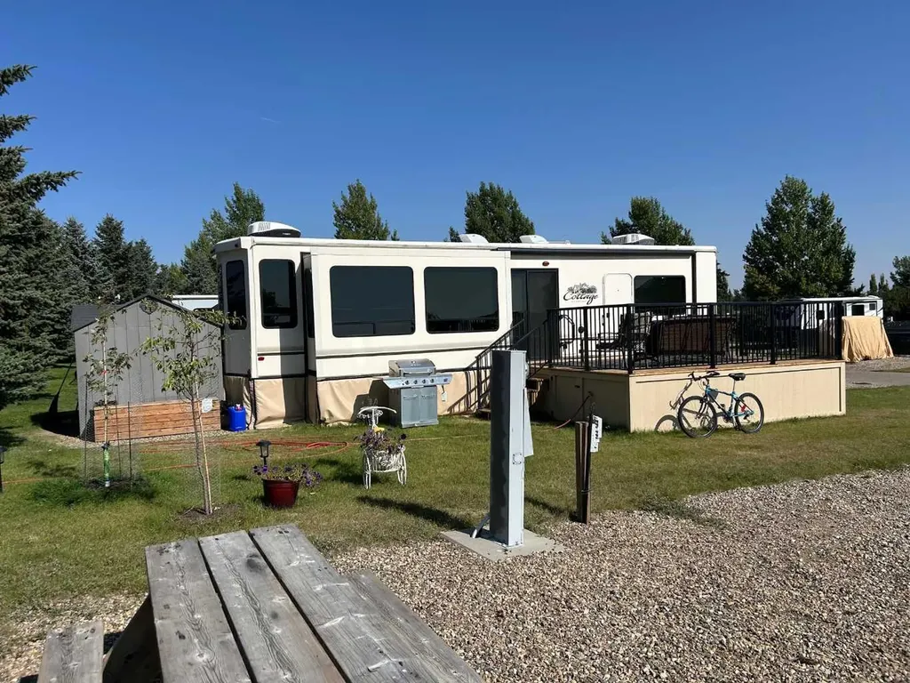 18 King Fisher Lane Rural Vulcan County AB T0L 2B0