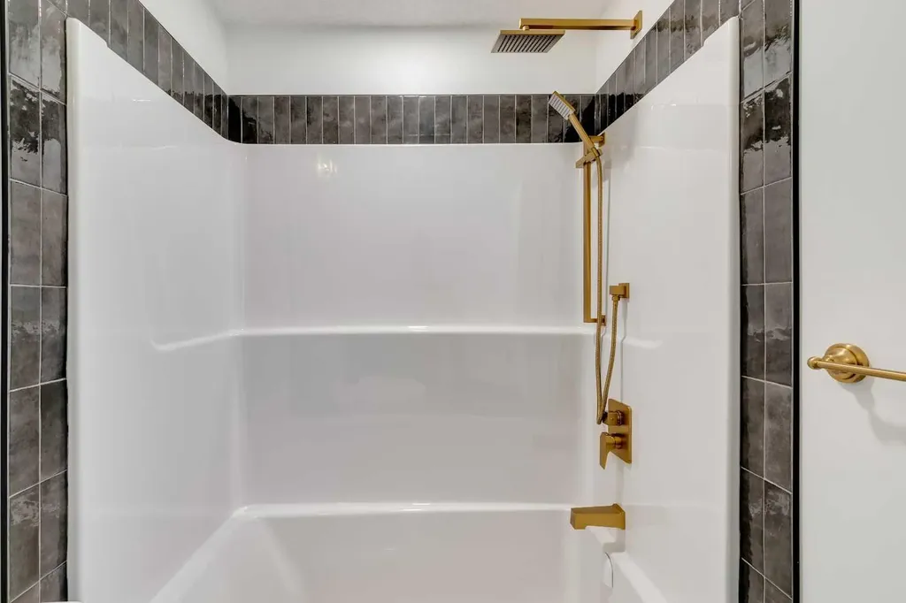 14800 1 Street NW Calgary AB T3P 1H9