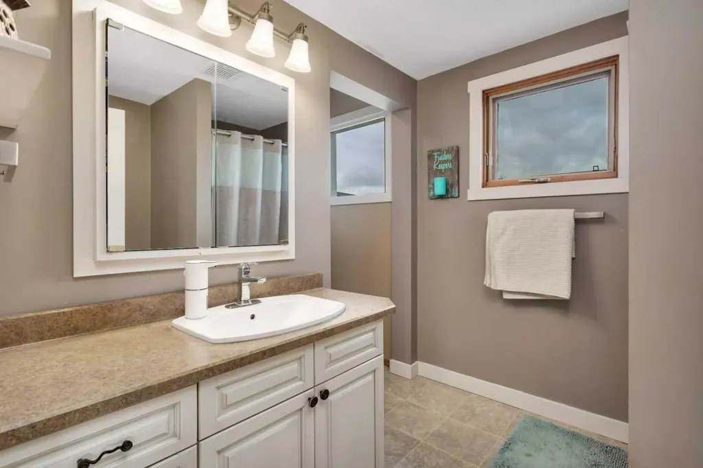 29426 Range Road 292 Rural Mountain View County AB T0M0N0
