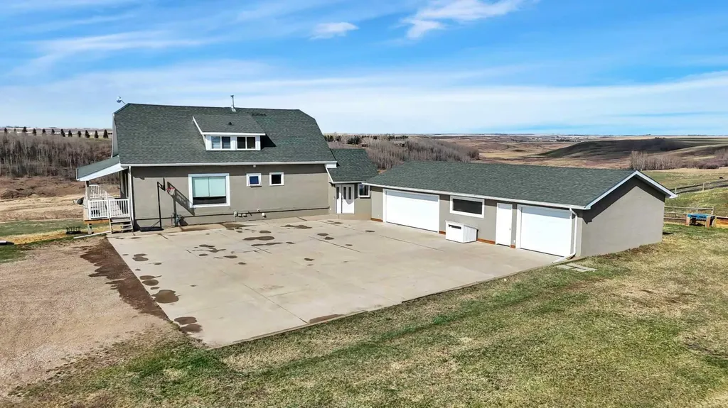 29426 Range Road 292 Rural Mountain View County AB T0M0N0
