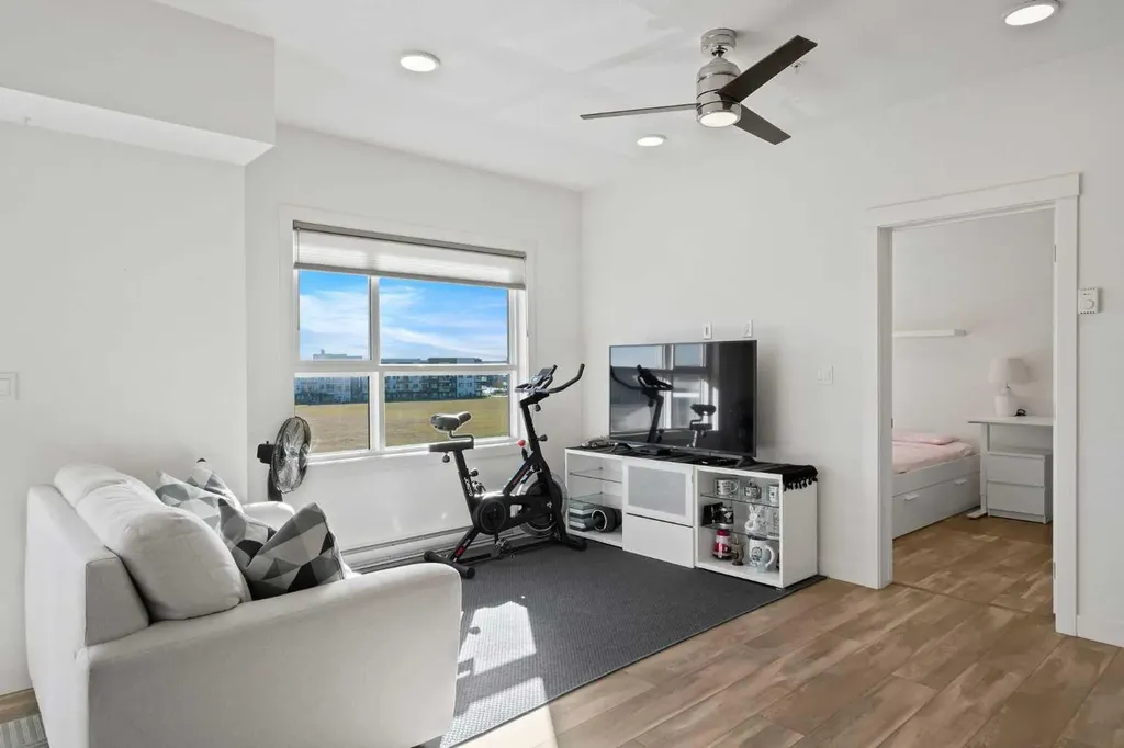 20 Seton Park SE Calgary AB T3M 2V4