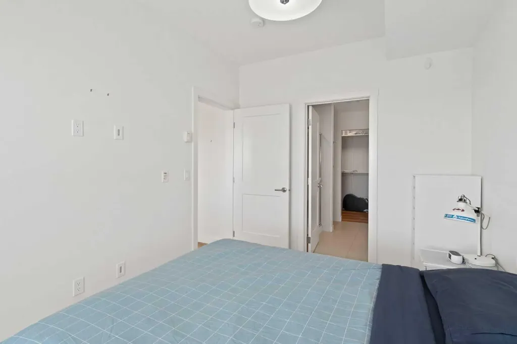 20 Seton Park SE Calgary AB T3M 2V4