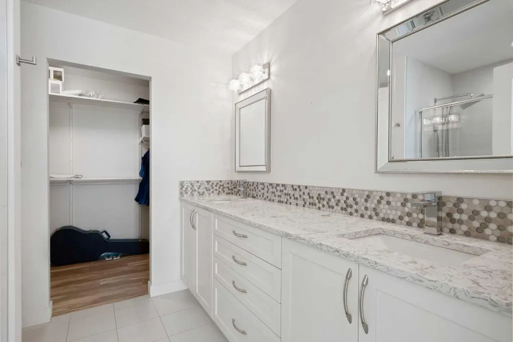 20 Seton Park SE Calgary AB T3M 2V4
