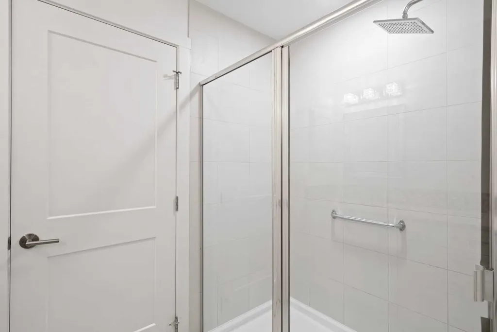 20 Seton Park SE Calgary AB T3M 2V4