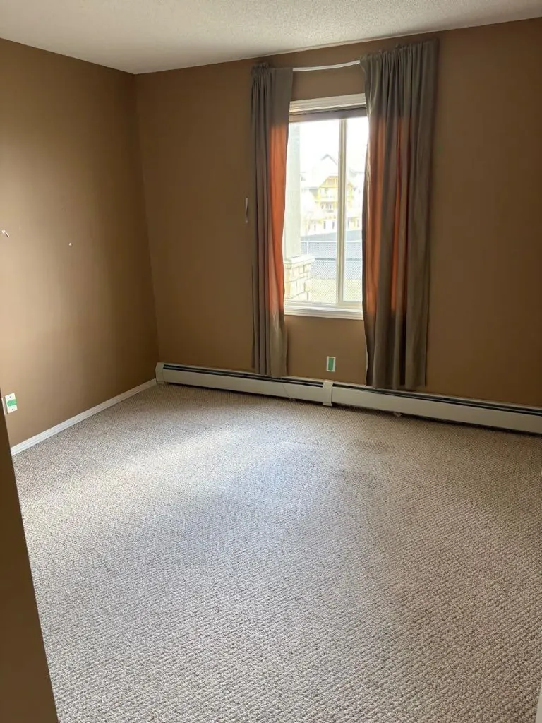 2518 Fish Creek Boulevard SW Calgary AB T2Y 4T6