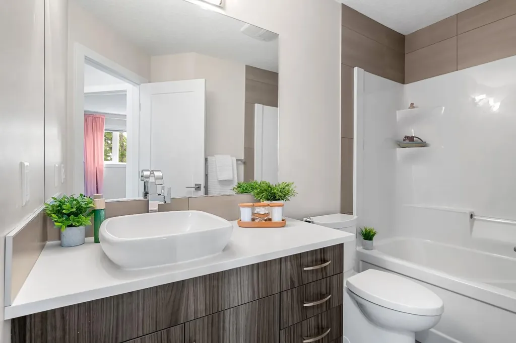 2741 16a Street SE Calgary AB T2G 3T3