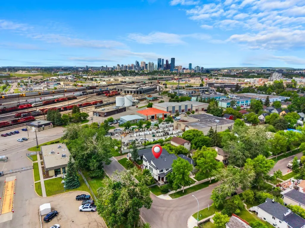 2741 16a Street SE Calgary AB T2G 3T3