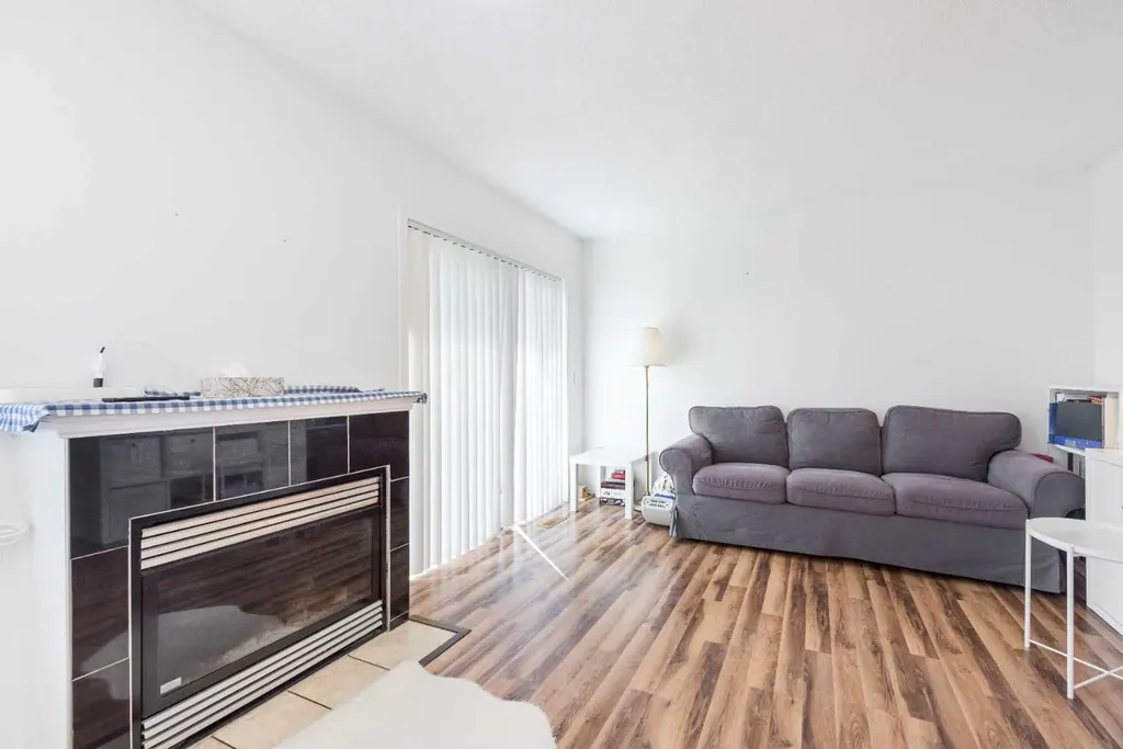 281 Citadel Point NW Calgary AB T3G 5L2