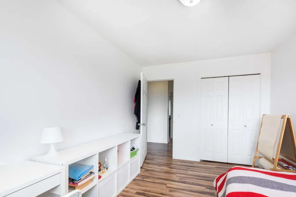 281 Citadel Point NW Calgary AB T3G 5L2