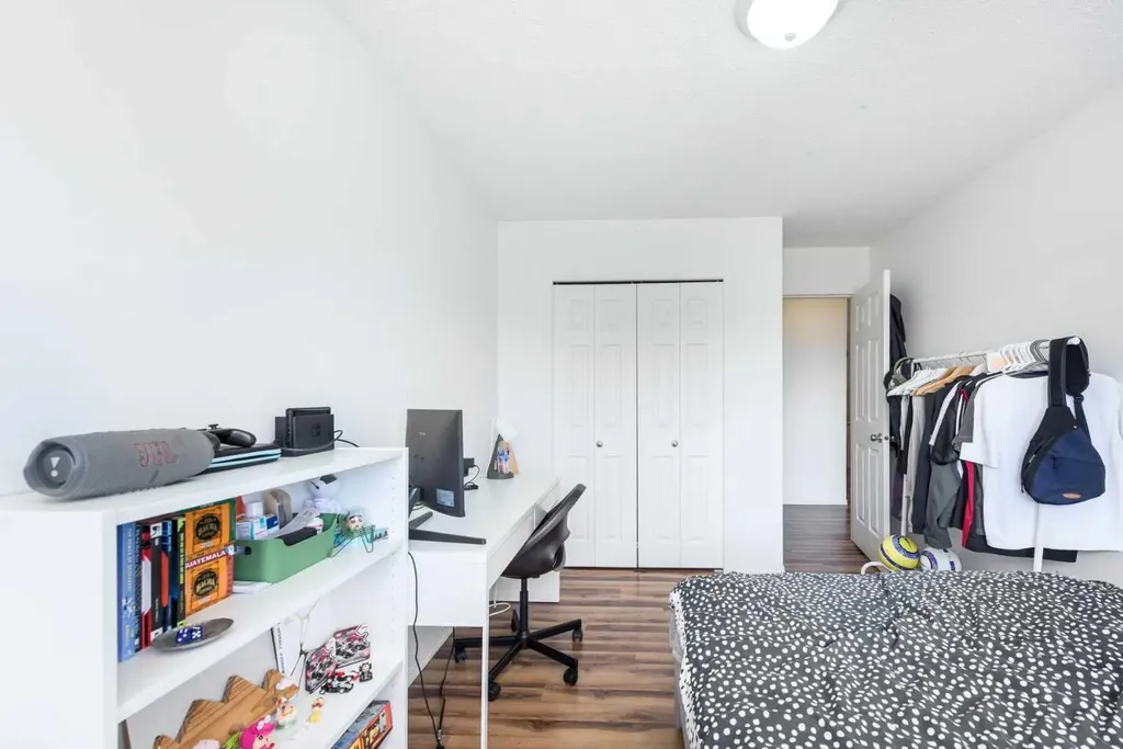 281 Citadel Point NW Calgary AB T3G 5L2