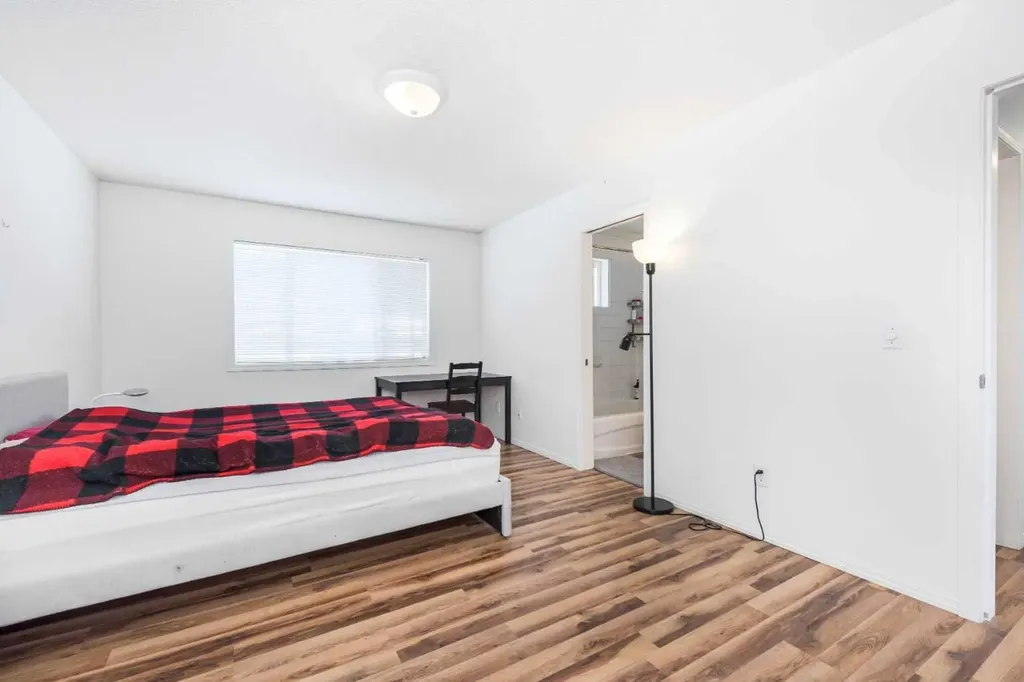 281 Citadel Point NW Calgary AB T3G 5L2