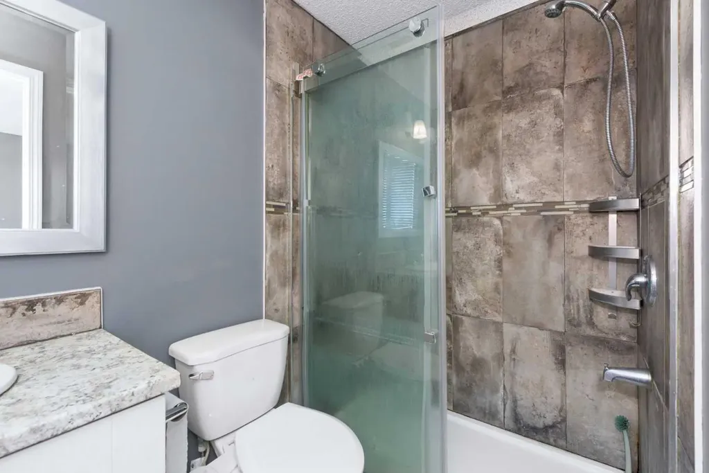 281 Citadel Point NW Calgary AB T3G 5L2