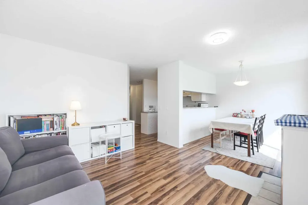 281 Citadel Point NW Calgary AB T3G 5L2