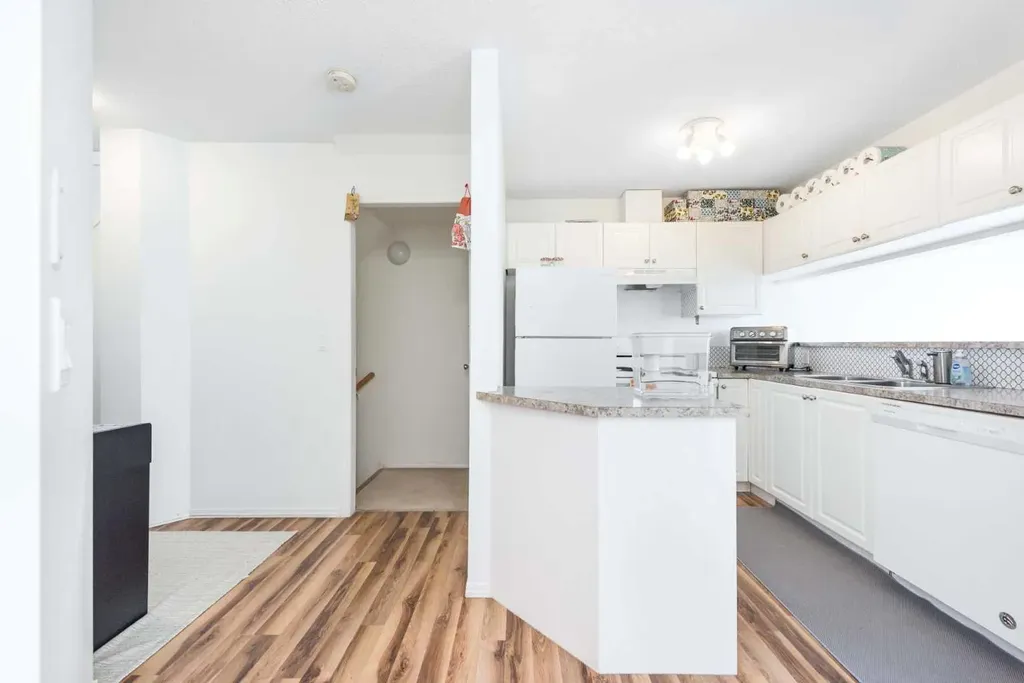 281 Citadel Point NW Calgary AB T3G 5L2