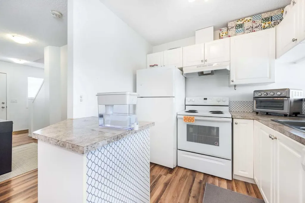 281 Citadel Point NW Calgary AB T3G 5L2