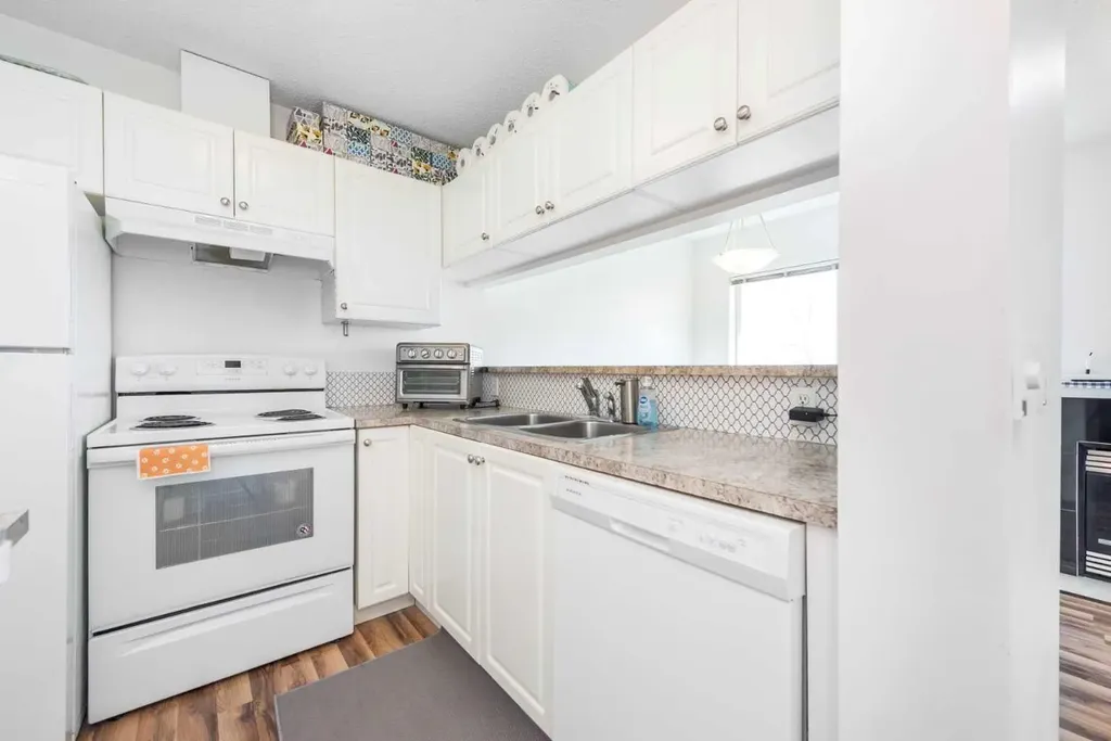 281 Citadel Point NW Calgary AB T3G 5L2