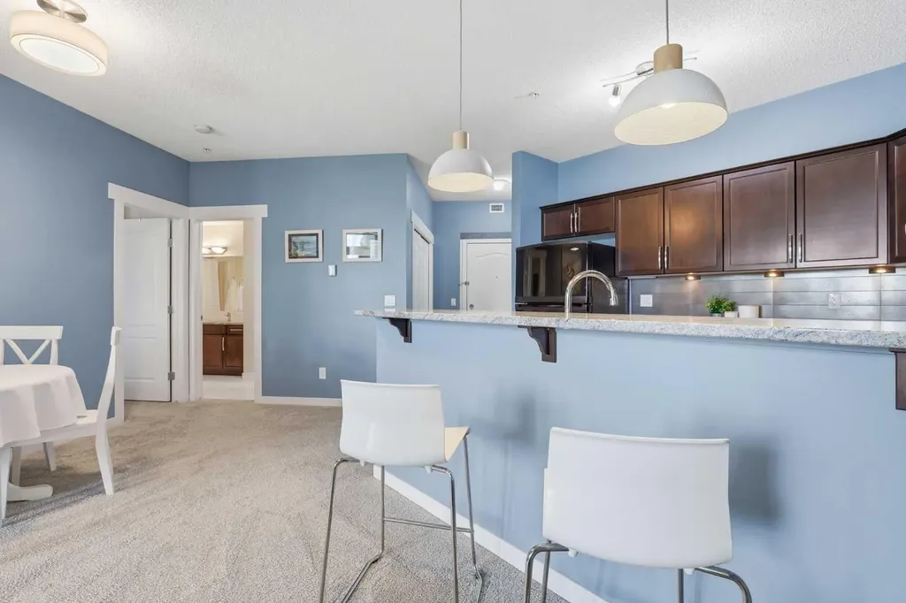 1 Crystal Green Lane Okotoks AB T1S 0C5