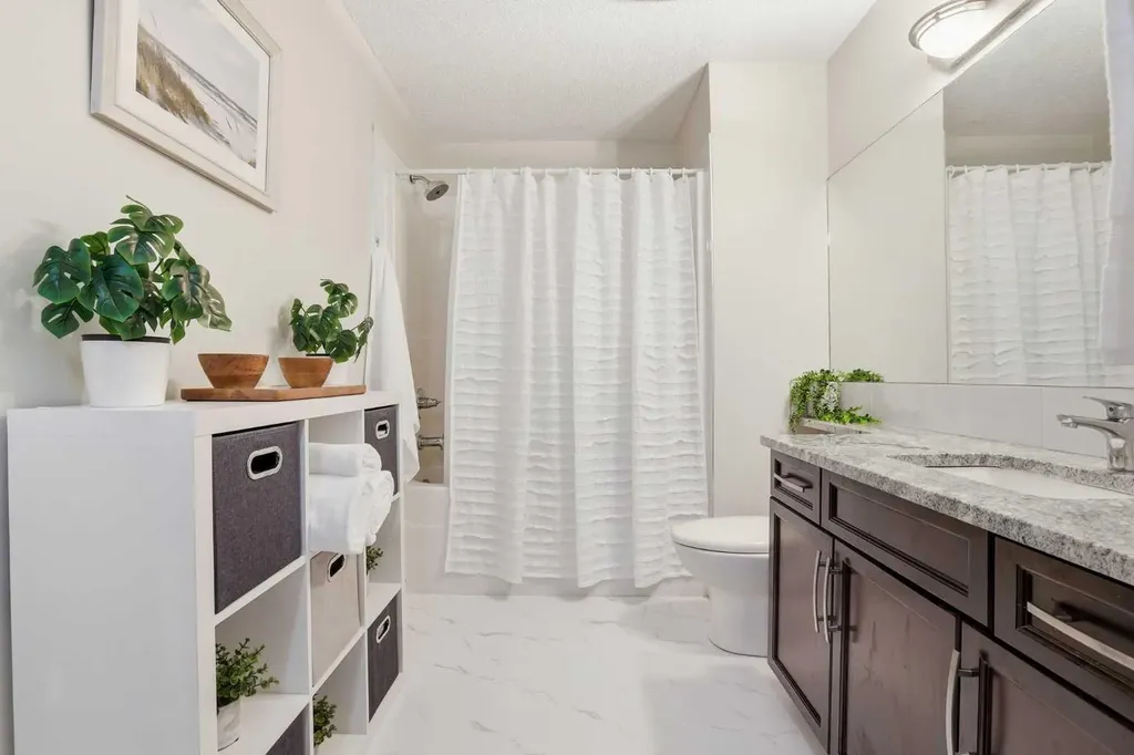 1 Crystal Green Lane Okotoks AB T1S 0C5
