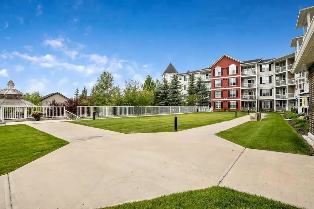 1 Crystal Green Lane Okotoks AB T1S 0C5