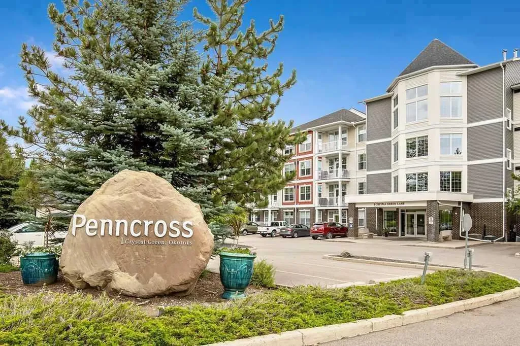 1 Crystal Green Lane Okotoks AB T1S 0C5