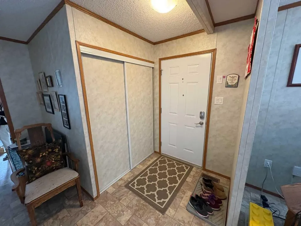 7834 97 Avenue Peace River AB T8S 1W5