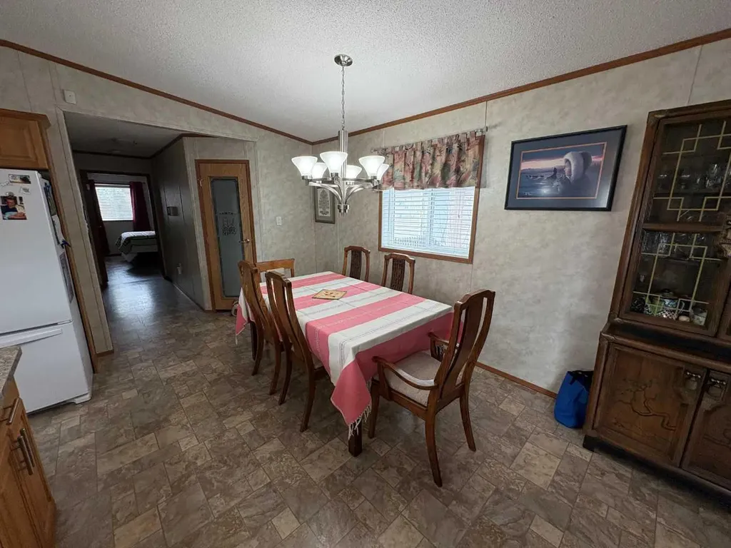 7834 97 Avenue Peace River AB T8S 1W5