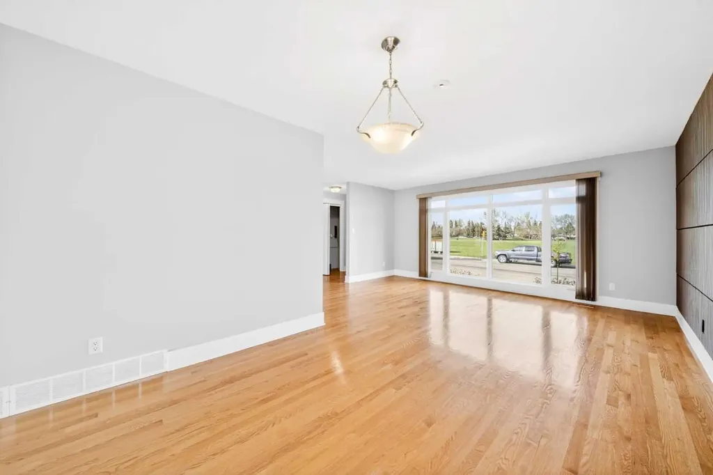 1728 Lake Bonavista Drive SE Calgary AB T2J 3B5