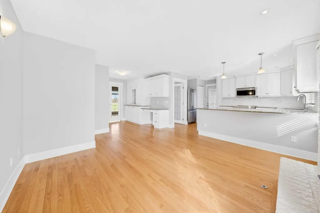 1728 Lake Bonavista Drive SE Calgary AB T2J 3B5