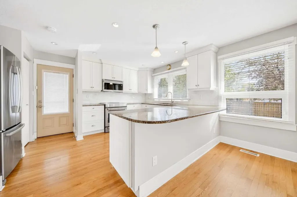 1728 Lake Bonavista Drive SE Calgary AB T2J 3B5