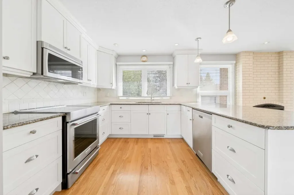 1728 Lake Bonavista Drive SE Calgary AB T2J 3B5