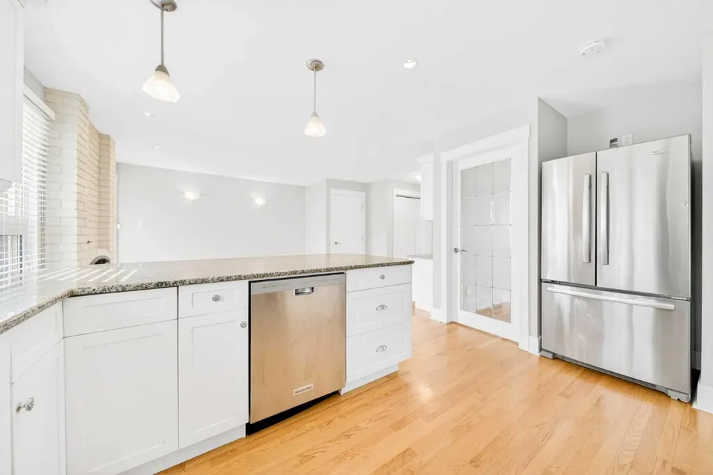 1728 Lake Bonavista Drive SE Calgary AB T2J 3B5