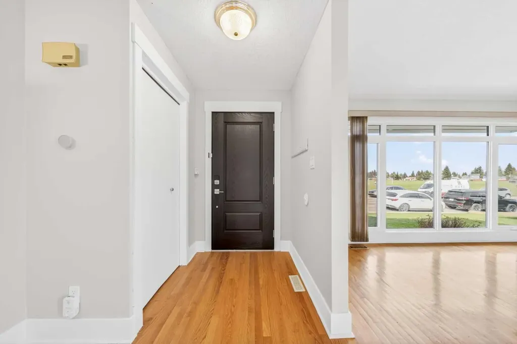 1728 Lake Bonavista Drive SE Calgary AB T2J 3B5