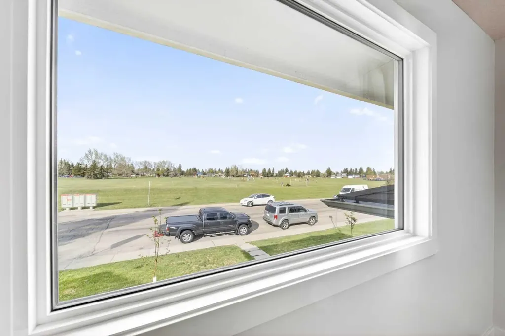 1728 Lake Bonavista Drive SE Calgary AB T2J 3B5
