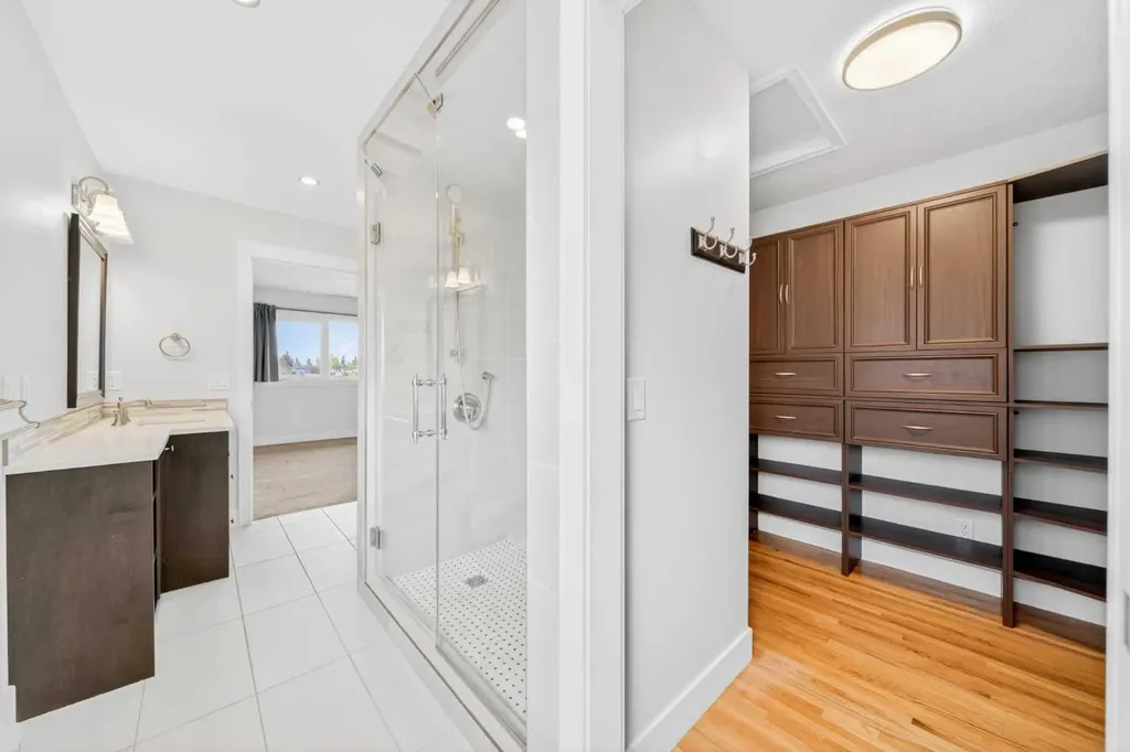 1728 Lake Bonavista Drive SE Calgary AB T2J 3B5